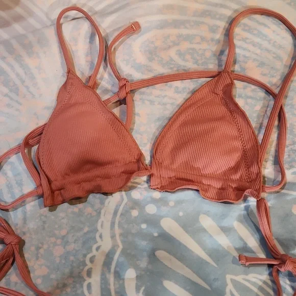 Pink Bikini - Picture 7 of 7